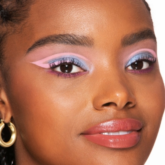 TOO FACED Pinker Times Ahead Eyeshadow Palette - Picture 6 of 13